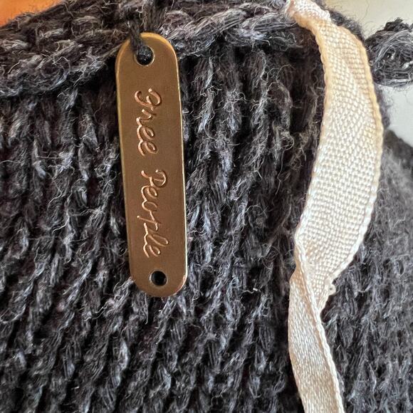 SOLD OUTT - Picture 4 of 7